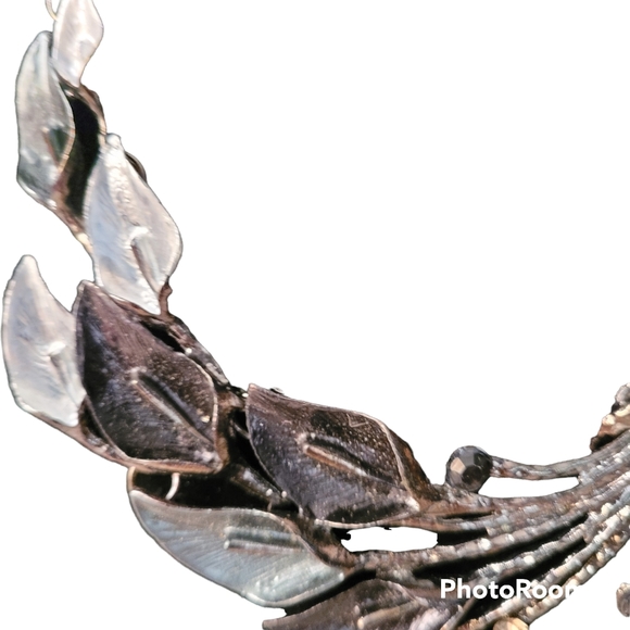 NWT- 22-26" Adjustable Grey and Black Necklace and Earring Set - Picture 4 of 5